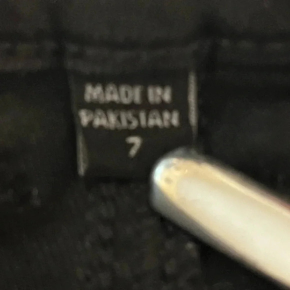 Guess Vintage black embroidered hand beaded girls skinny jeans size 7 Zip front - Picture 9 of 16